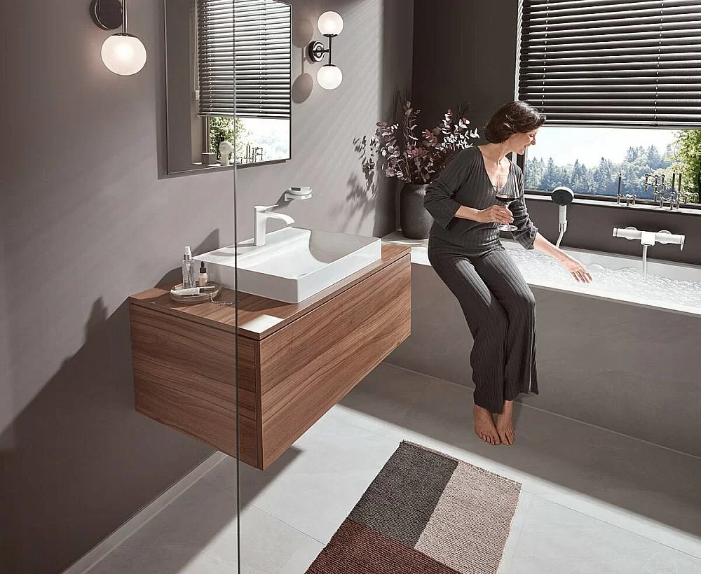 Смеситель для раковины Hansgrohe Vivenis 75022700 белый матовый