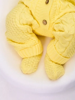 вязаный комбинезон для новорожденных