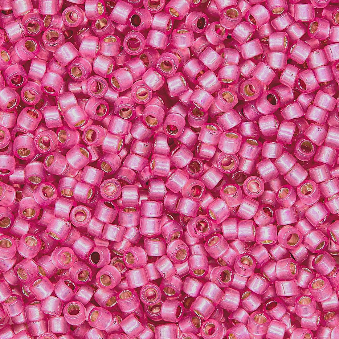 Японский бисер TOHO Treasure (№PF2107), с внутренним серебрением, полупрозрачный глянцевый