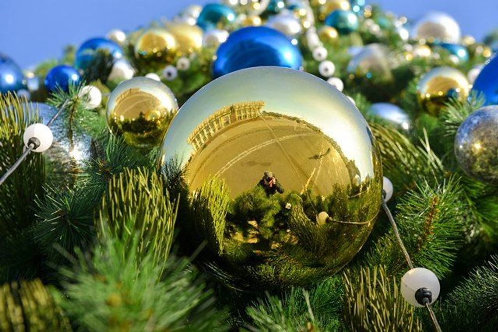 Большие шары на елку