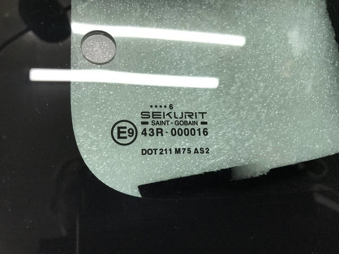 Форточка задняя левая Citroen Berlingo 1 (96-02)