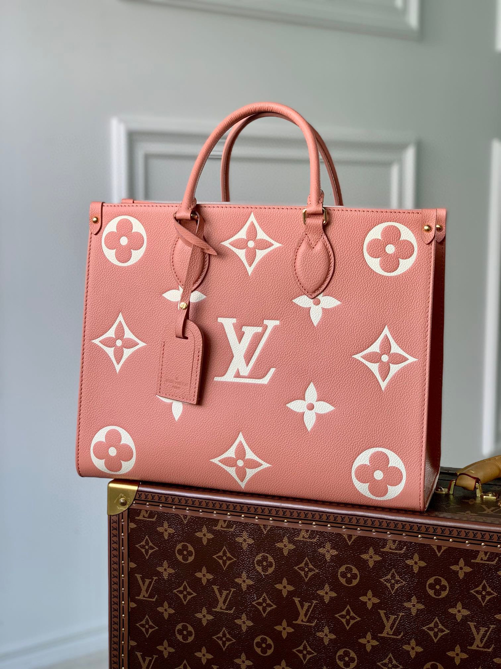 Louis Vuitton OnTheGo MM