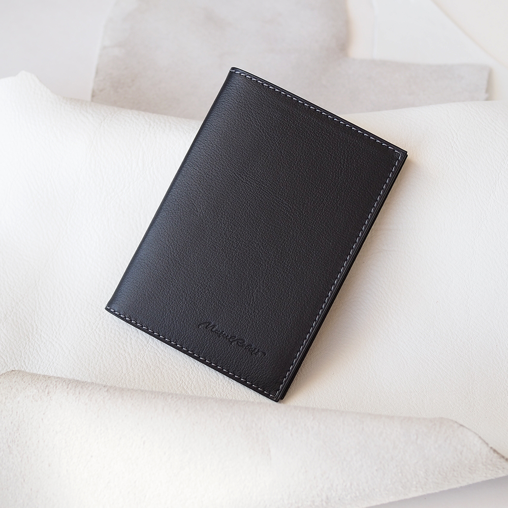 Обложка для паспорта и автодокументов Moscou Easy из натуральной кожи теленка, черного цвета