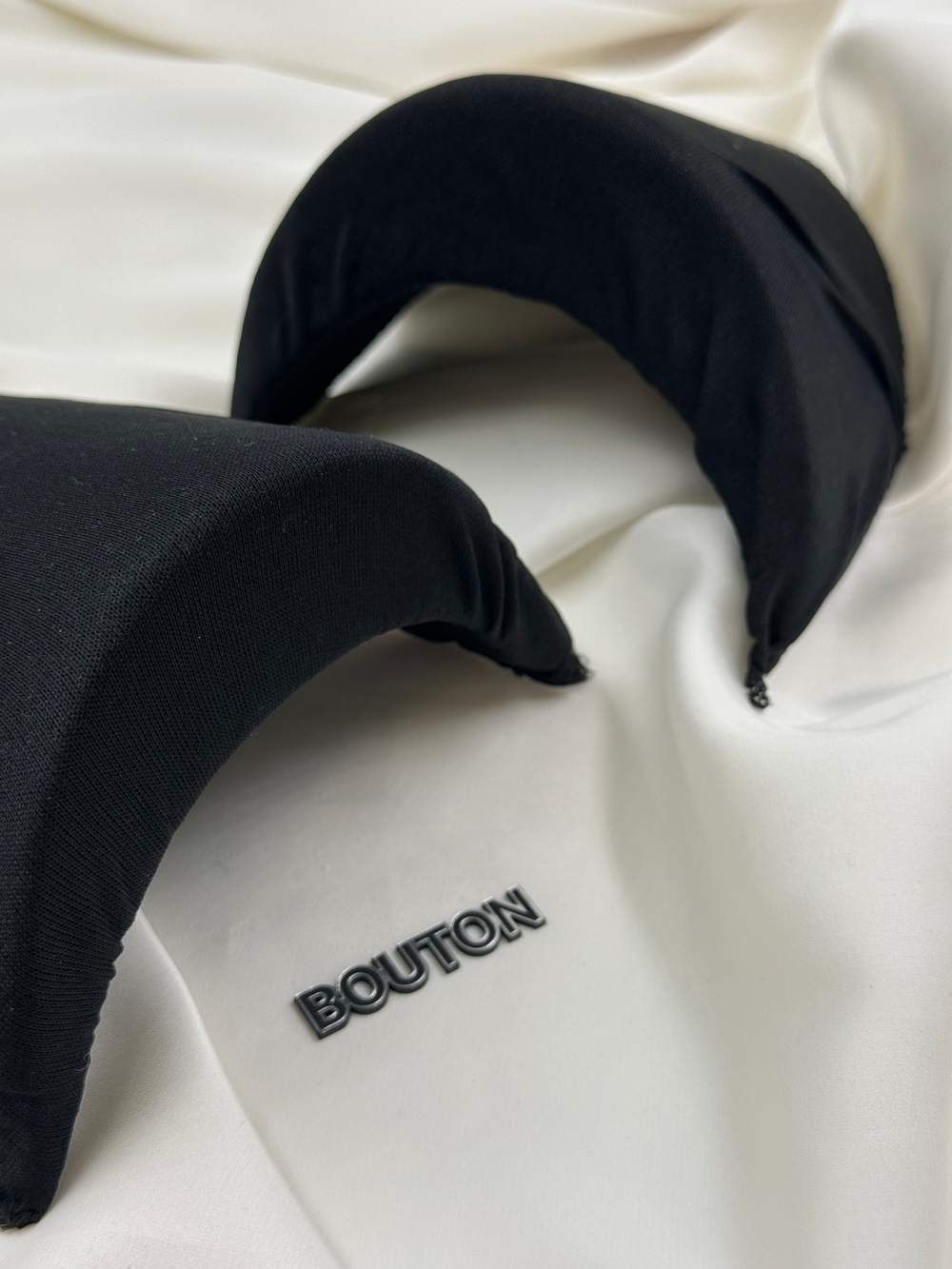 Подплечники (плечевые накладки) черные