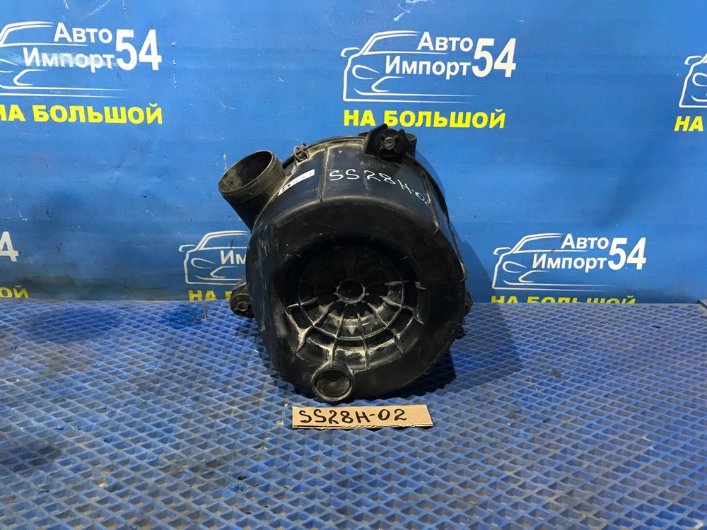 Корпус воздушного фильтра MAZDA BONGO 1998