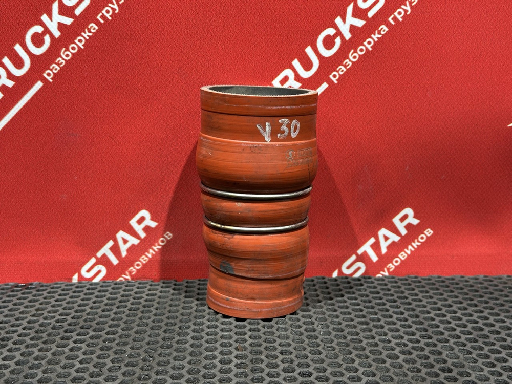 Патрубок радиатора