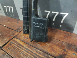 Дефлектор радиатора левый Hyundai Solaris 2 (HCR) 17-нв Б/У Оригинал 25321H5100