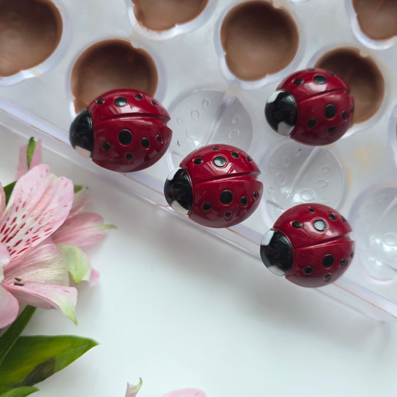 1050 | Форма для шоколадных конфет "Божья коровка" (275*135 мм)