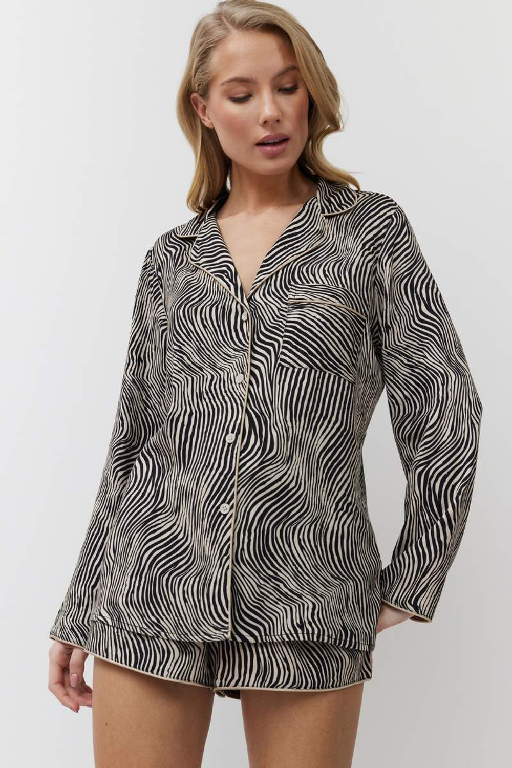 LINNA Пижама женская с шортами