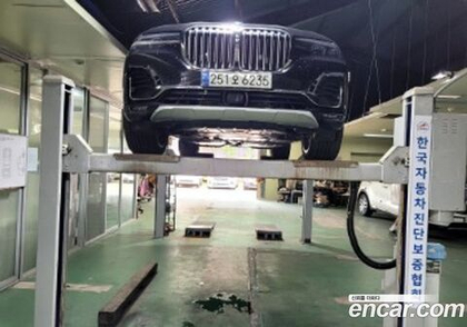 BMW X7 (G07) xDrive 40i Design Pure Excellence 6-и местный (06.2021)