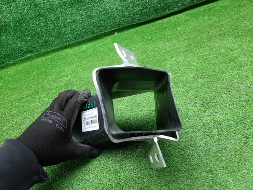 Воздуховод тормозов правый BMW X3 G01 (2021-2024)