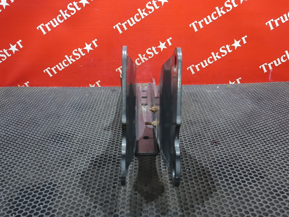 Кронштейн кабины левый 2021г