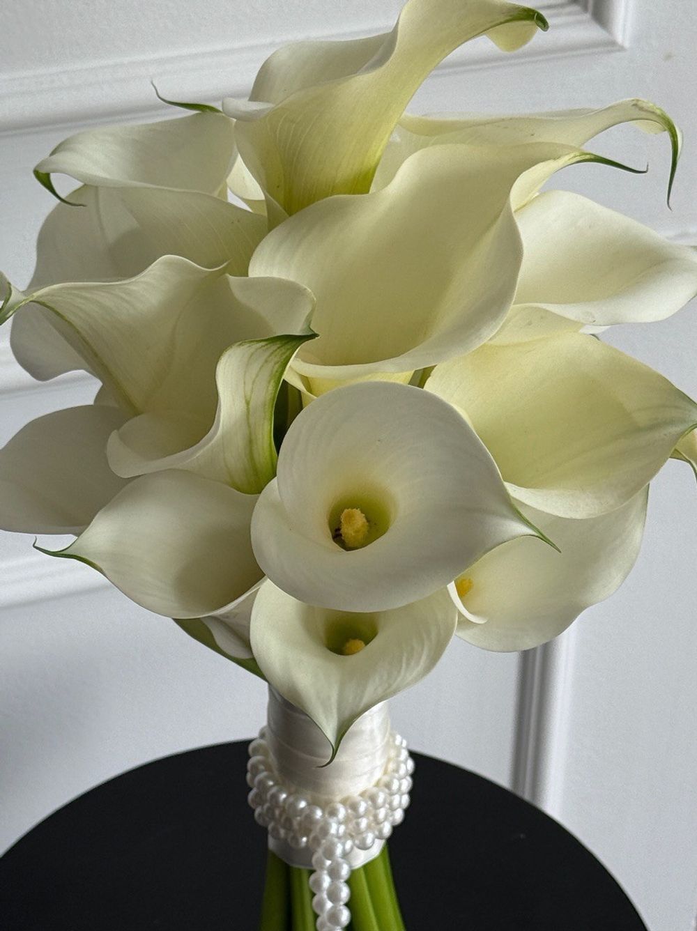 Свадебный букет из белых калл