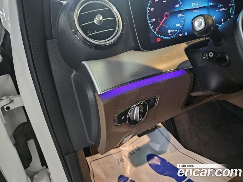 Mercedes-Benz E-Class W213 E250 Avangarde (01.2021)