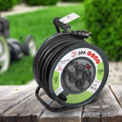 Удлинитель силовой ЭРА RMx-4es-3x2.5-50m-IP44(KG) на металлической катушке с заземлением с выключателем 4 розетки 50м КГ | Силовые удлинители