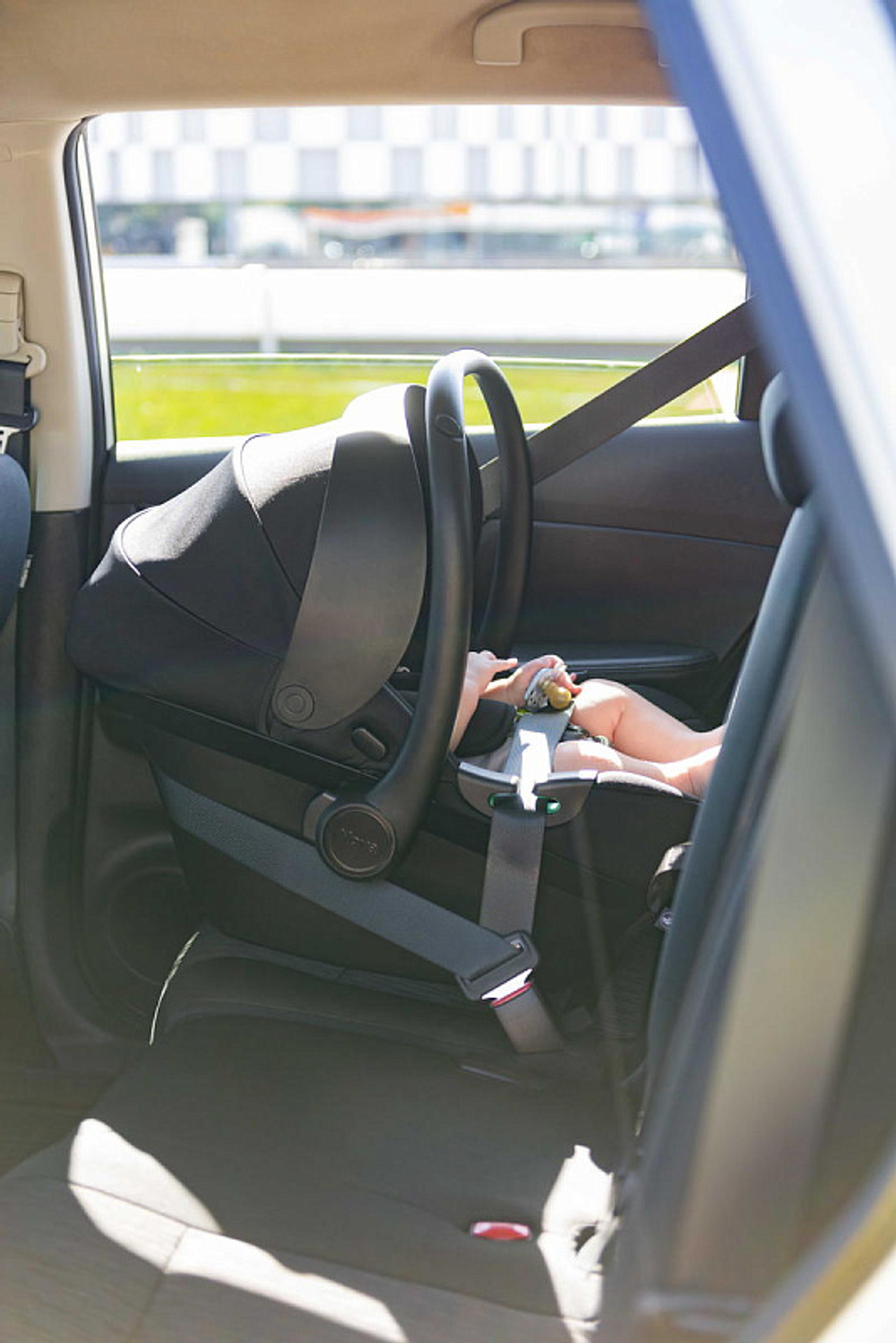 Коляска Carrello Vector 2025 CRL-6551 Nova DK791 Black Line 3 в 1 Shadow Black