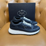 Классические сетчатые кроссовки