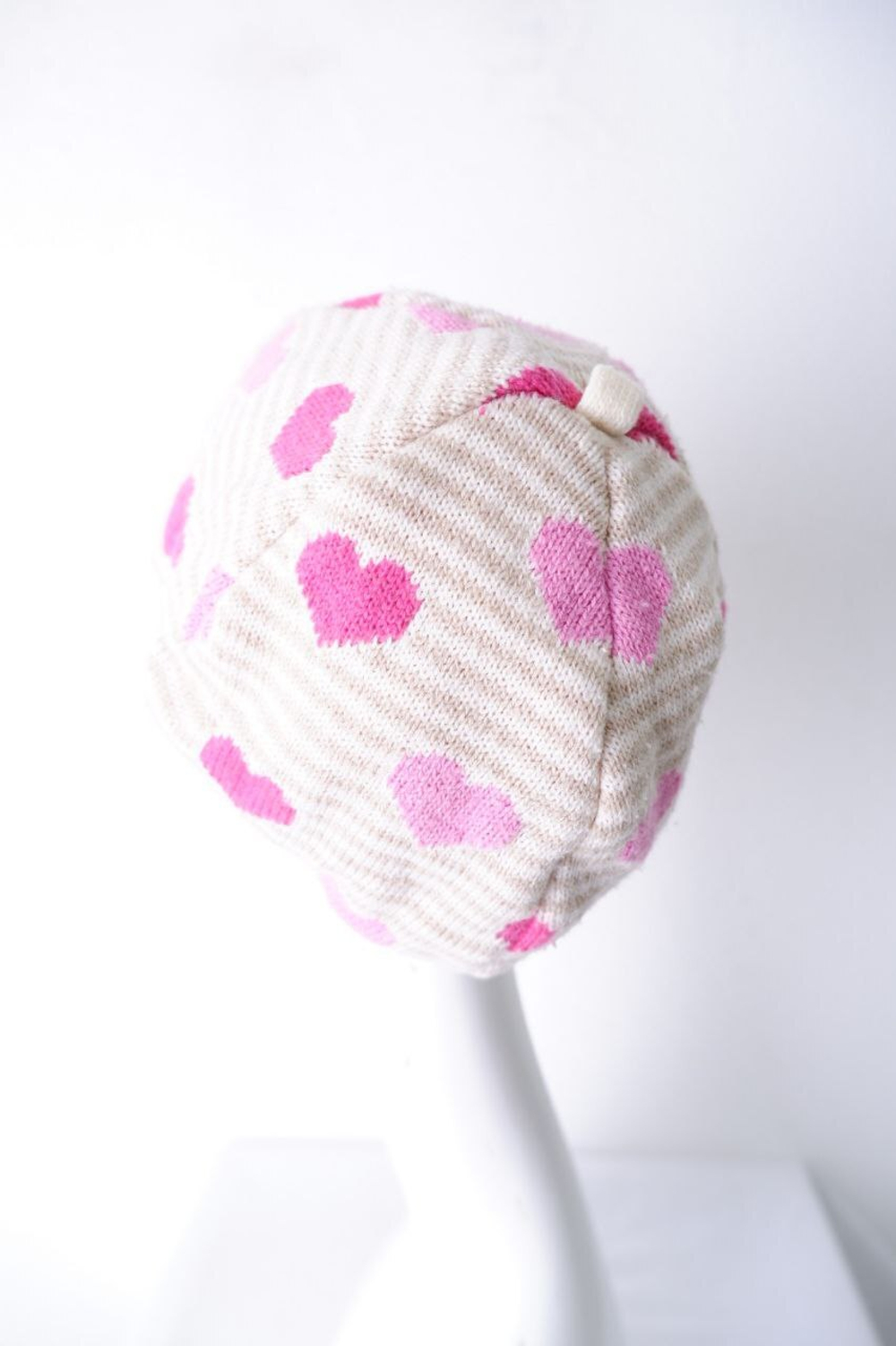 Шапка с сердечками