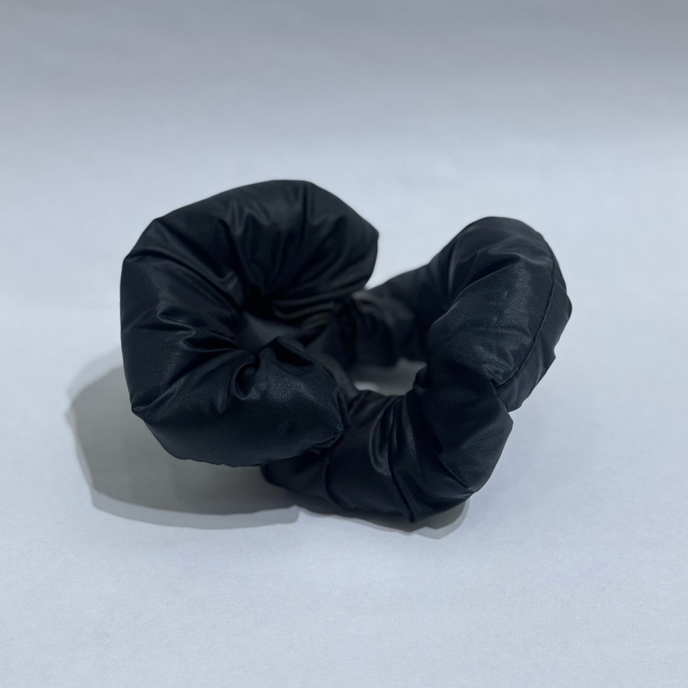 Резинка для волос Girls and Women Scrunchy Puffered Black