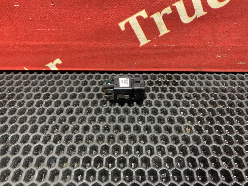 Кнопка рециркуляции воздуха