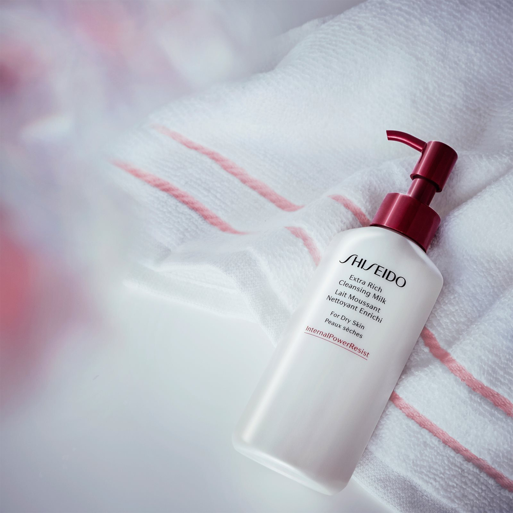 Shiseido Generic Skincare Extra Rich Cleansing Milk - очищающее молочко для лица для сухой кожи /   125  ml  / GTIN 768614145301