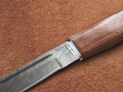 Финский нож Пуукко, дамасская сталь, рукоять орех