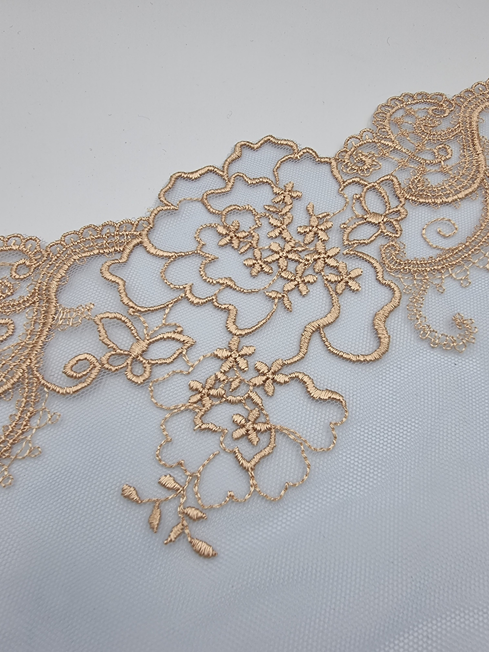 Вышивка на сетке голубой/золотисто-коричневый К788 левая 22 см