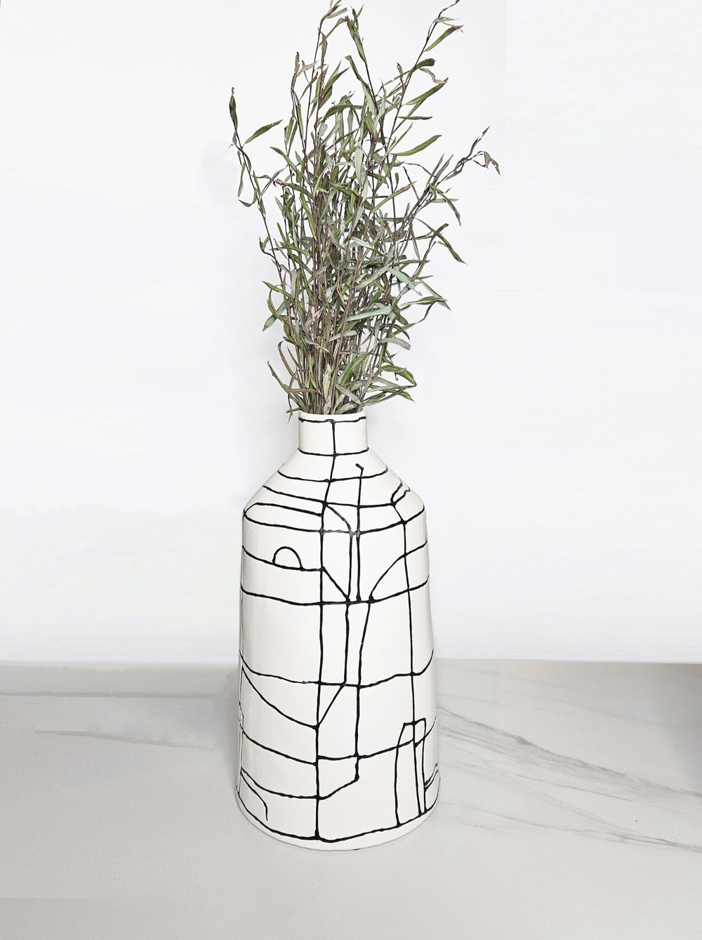 Ваза Black line narrow mouth vase A