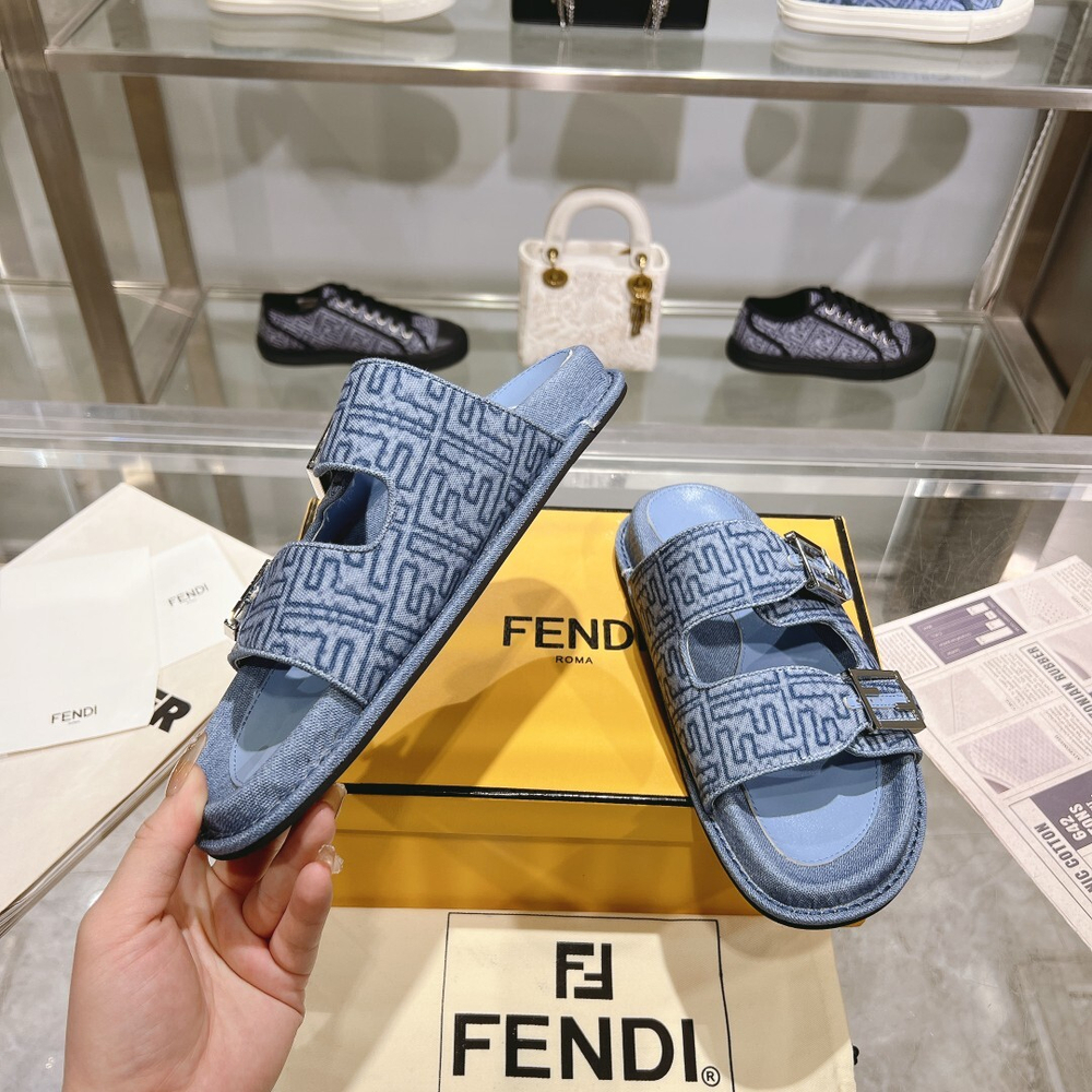 Fendi Feel Slides