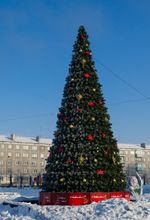 Уличная елка каркасная "Уральская сосна" (Леска) 8 м