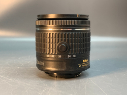 Nikon D5600 kit 18-55mm, 4400 кадров