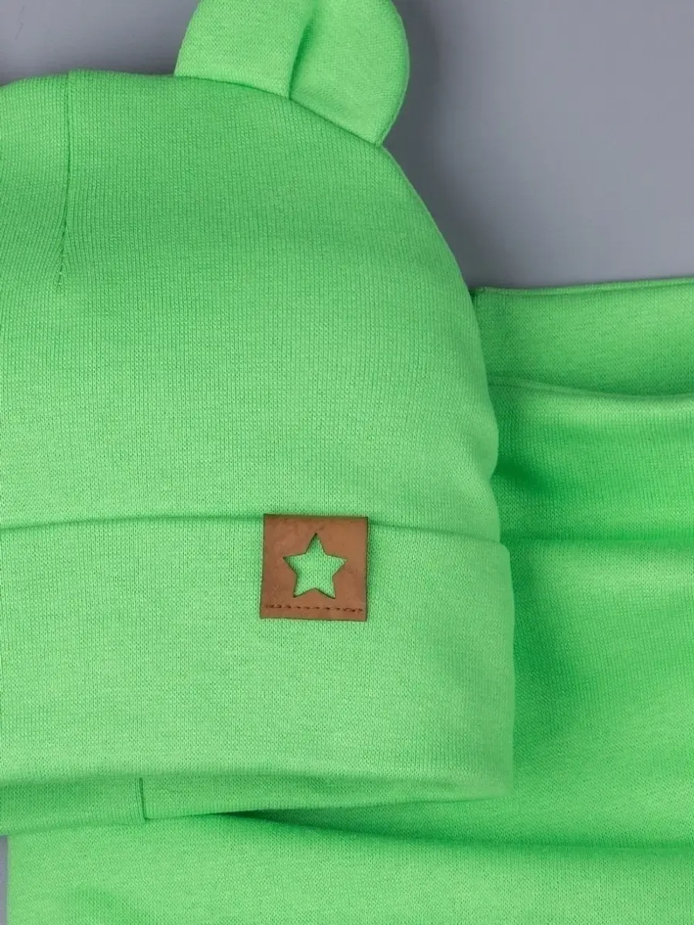 Шапка с ушками осенняя и снуд для детей