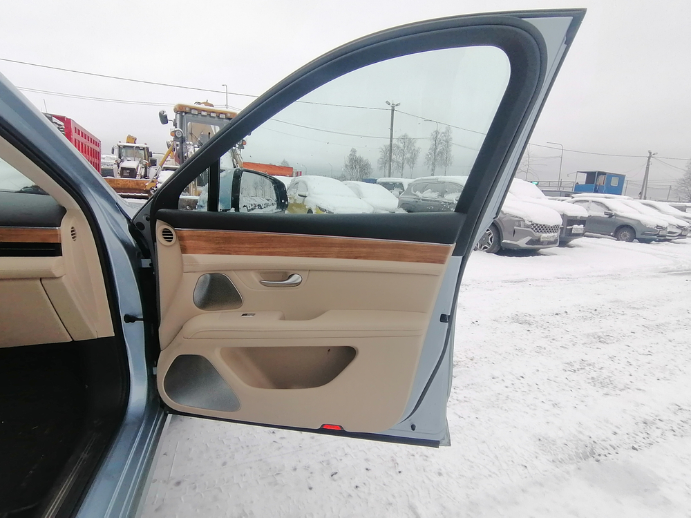 SERES M5 Premium 1.5hyb AT 4WD