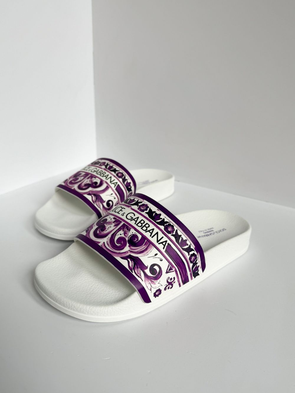 Новые шлепанцы Dolce&Gabbana, 36