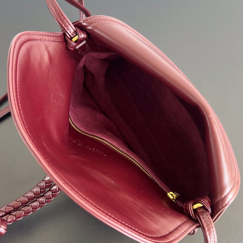 Bottega Veneta Small Liberta 27 cm