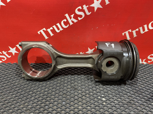 Поршень с шатуном 2023г