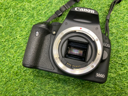 Canon 500D kit 18-55 mm 3.5-5.6 IS II 15700 кадров
