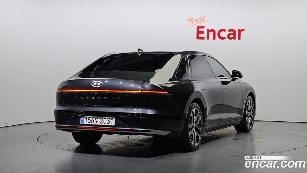 Hyundai Grandeur (Azera) Hybrid (GN7) Exclusive (01.2024)