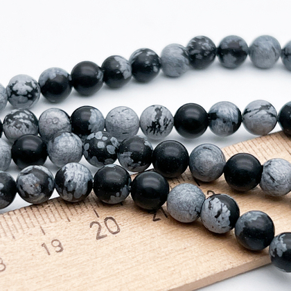 Обсидиан "Снежный" бусины, диаметр 6,2-6,3 мм, цена за 28-29 шт (1/2 нити)
