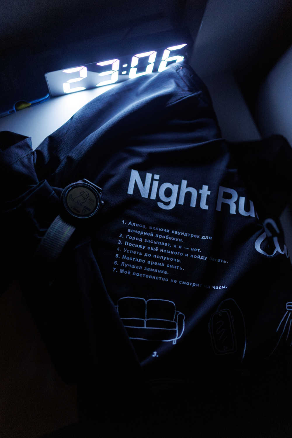 Футболка унисекс Night Running Club черная