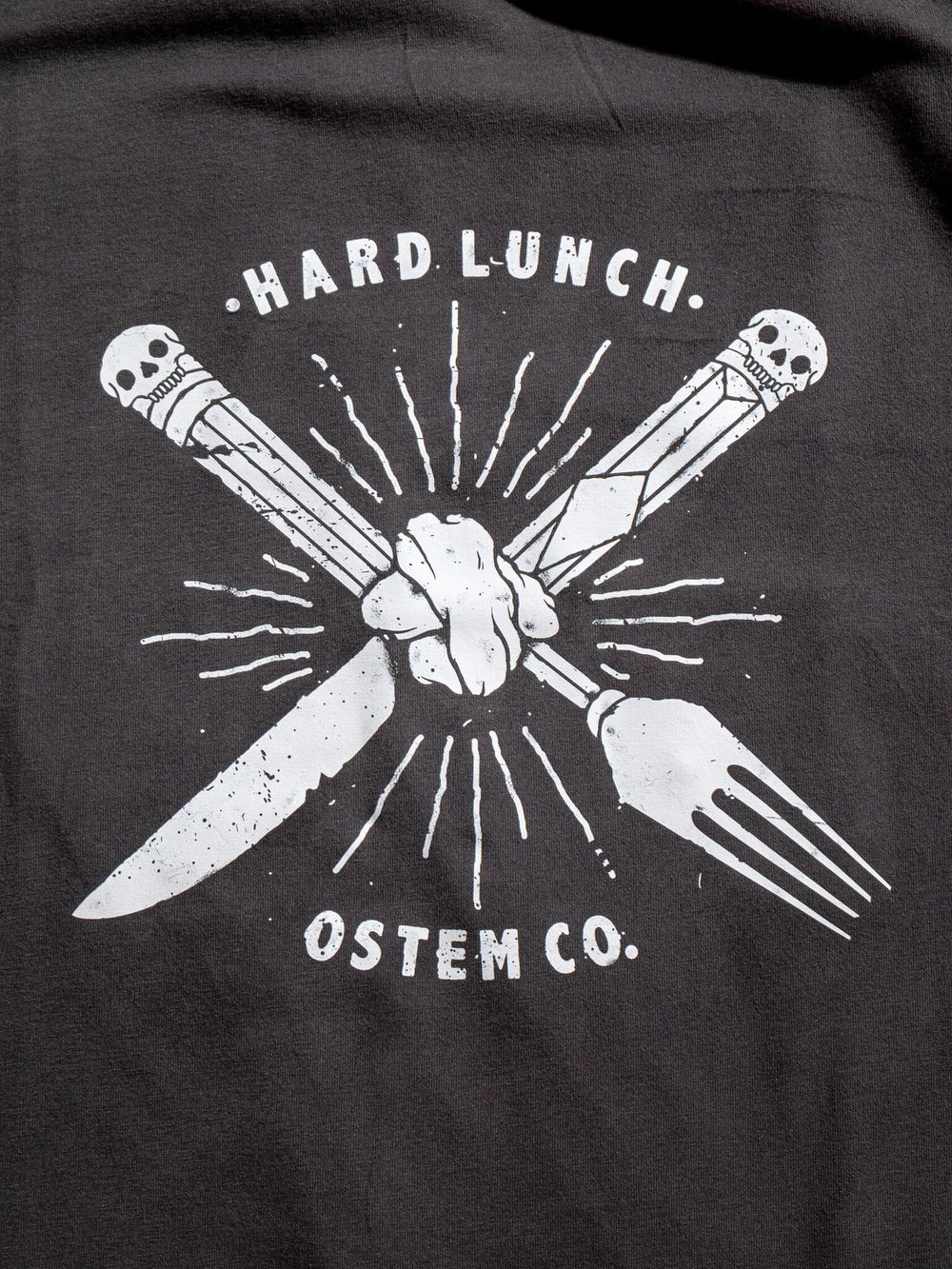 Купить Футболка Hardlunch оверсайз Fork and Knife темно-серая Футболка Hardlunch оверсайз Fork and Knife темно-серая