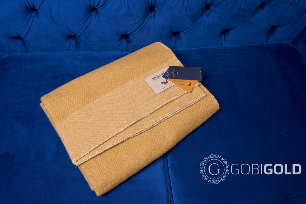 Одеяло тканое из шерсти мериноса LUX (овечья шерсть) ERDENET 150x200 см. - светло-бежевое