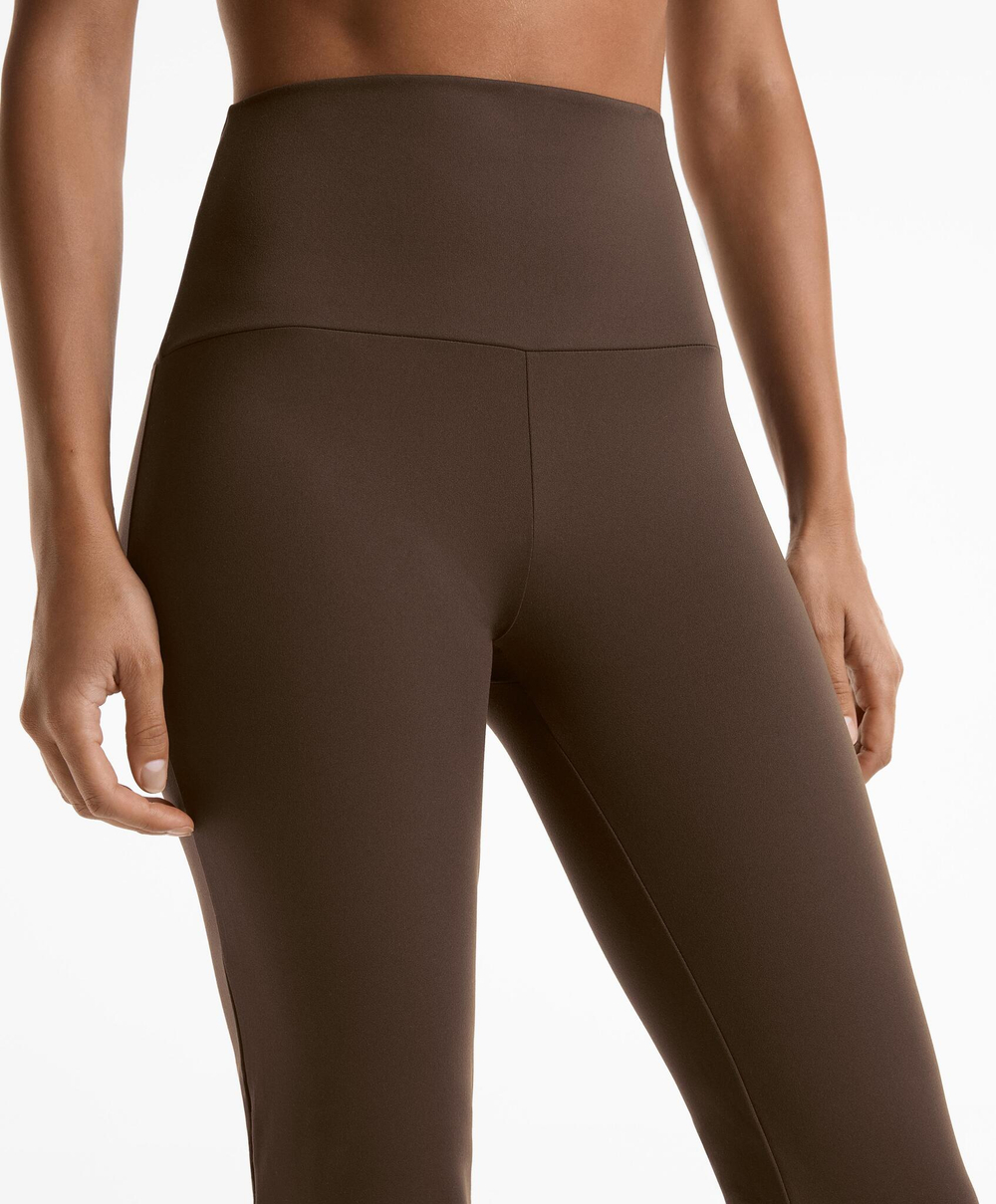 OYSHO Расклешенные брюки Comfortlux с высокой талией, темно-коричневый