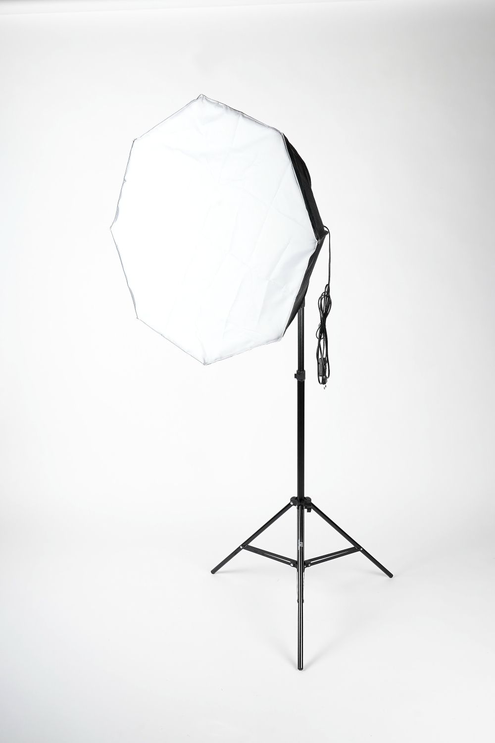 Источник постоянного света FST FK-LED60 II люминесцентный