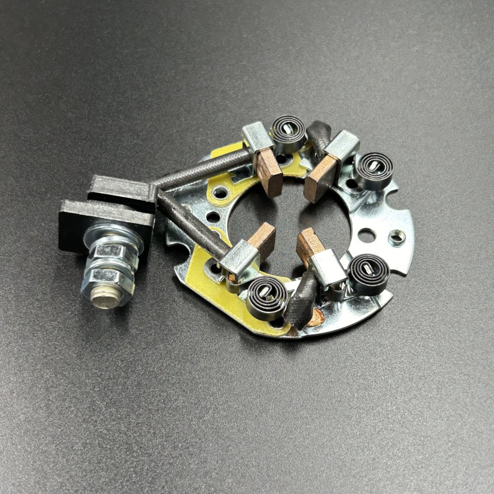 Щеточный узел Yamaha 115-250, Honda 50, Tohatsu 90 (WUHU)