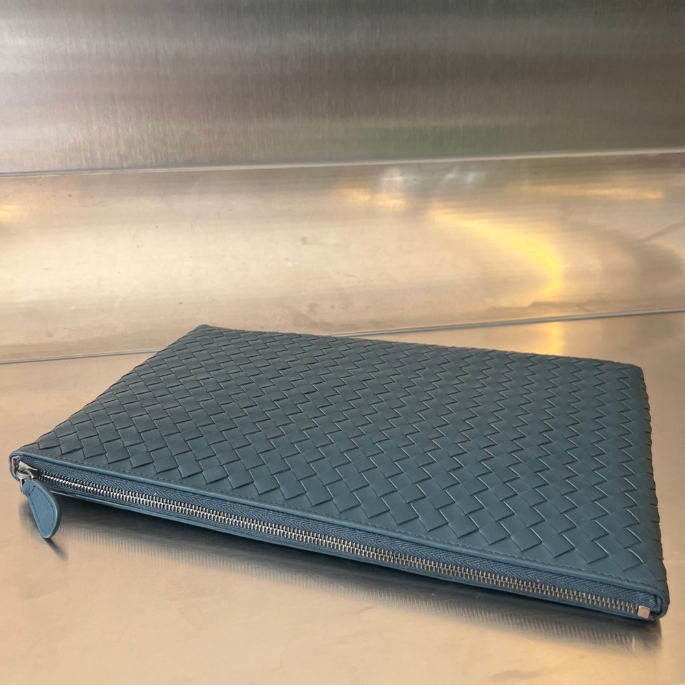 Bottega Veneta Pouch 30 cm