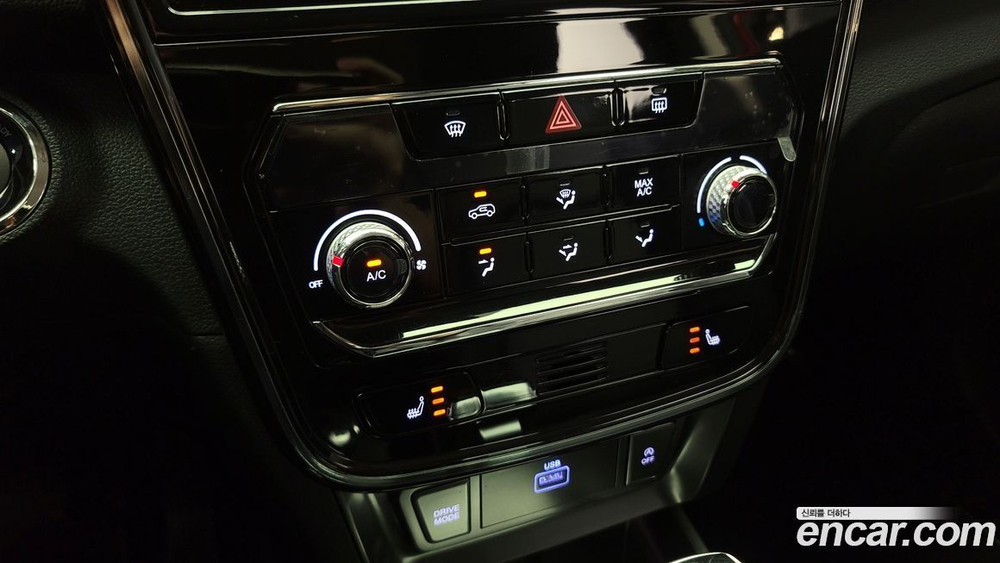 KG Mobility (Ssangyong) Very New Tivoli Бензин 1.5 2WD (05.2021)