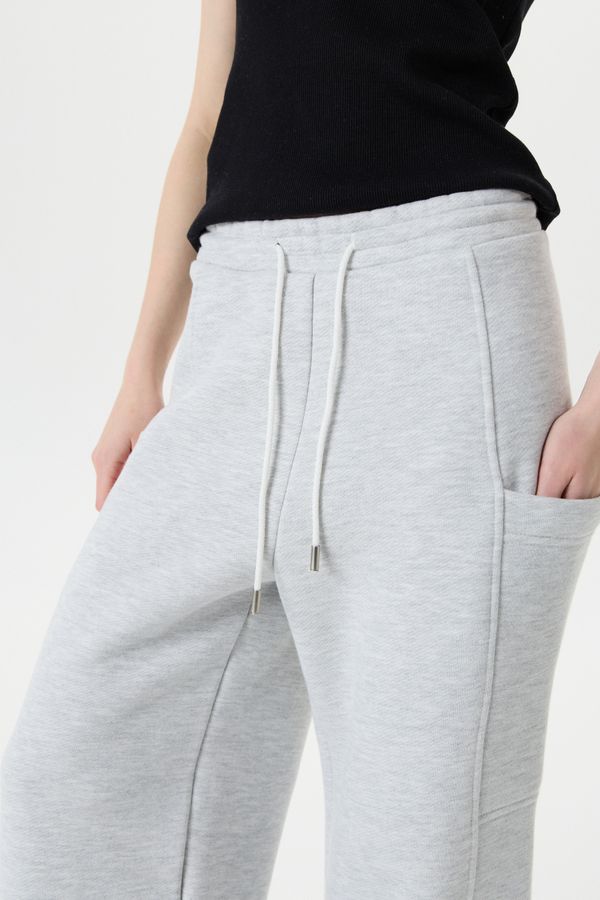 Джоггеры Ground