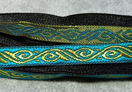 Лента жаккардовая, ш. 1 см.