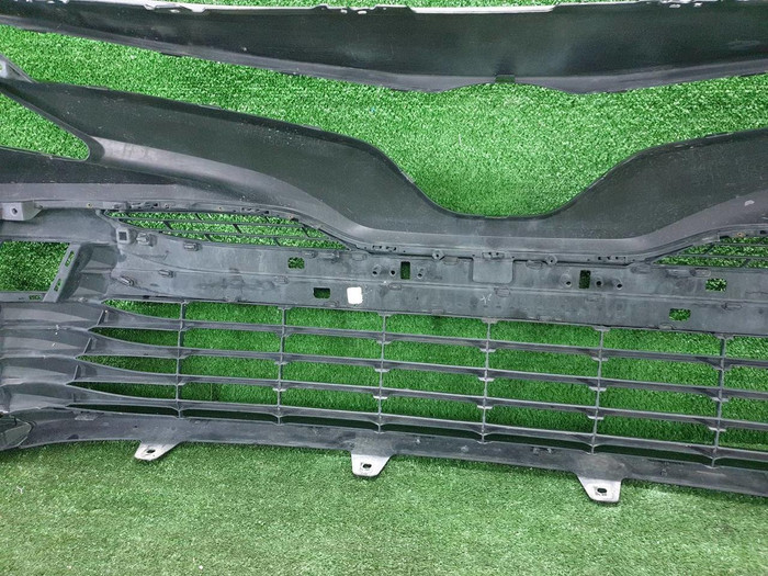 Бампер передний Toyota Camry 8 XV70 (2017-2021)